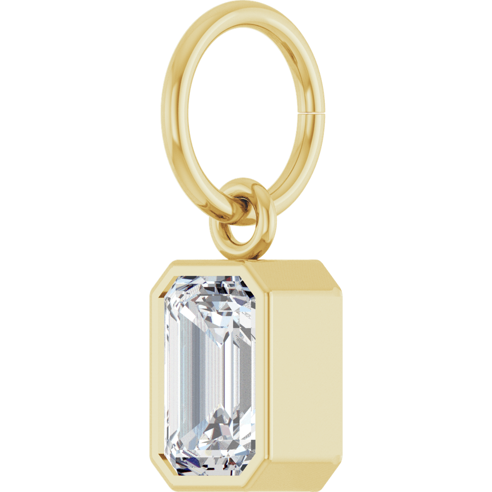 Lane Lab Bezel Emerald Charm - 6 x 4 mm · 5/8 CT - 14K Yellow Gold