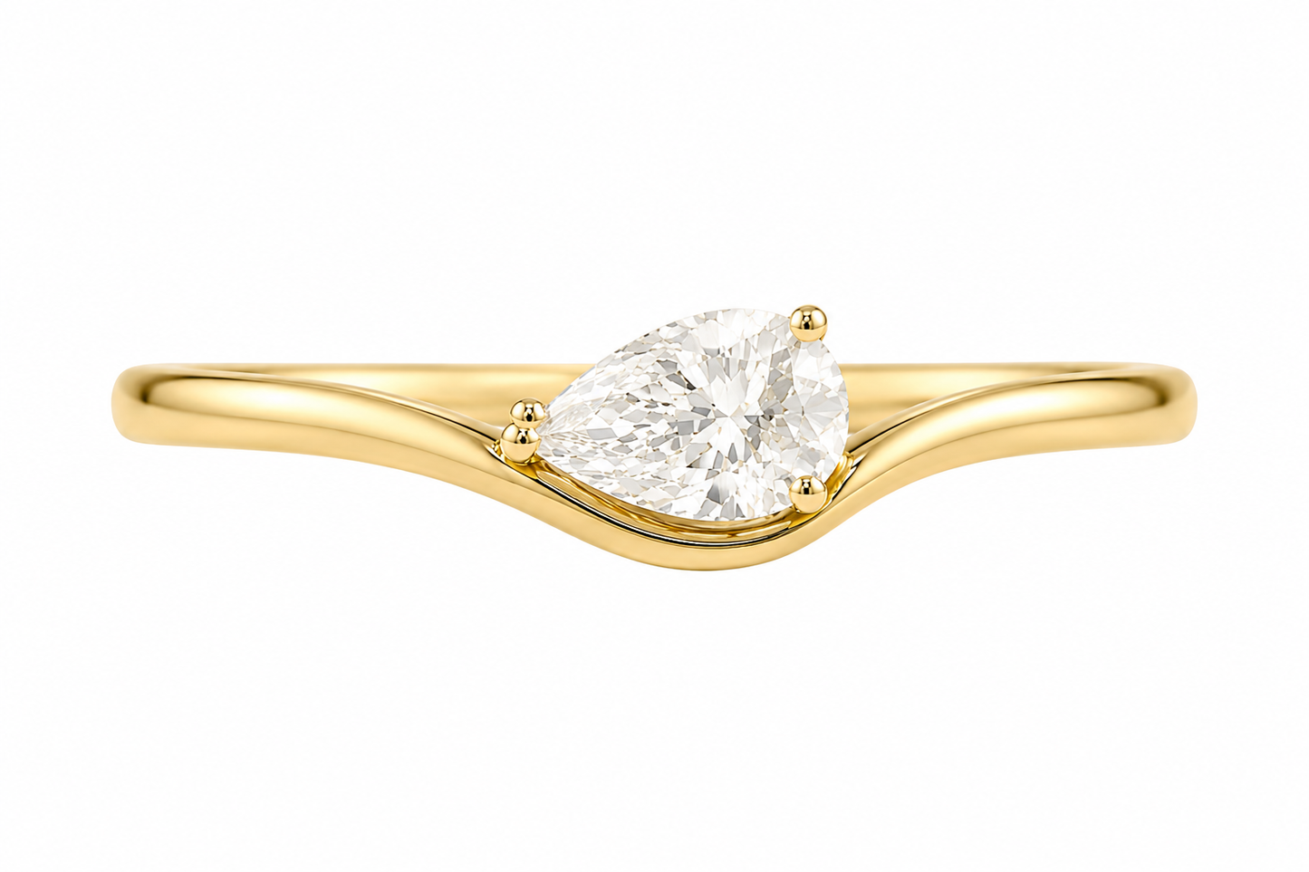 Winnie Lab Diamond Ring