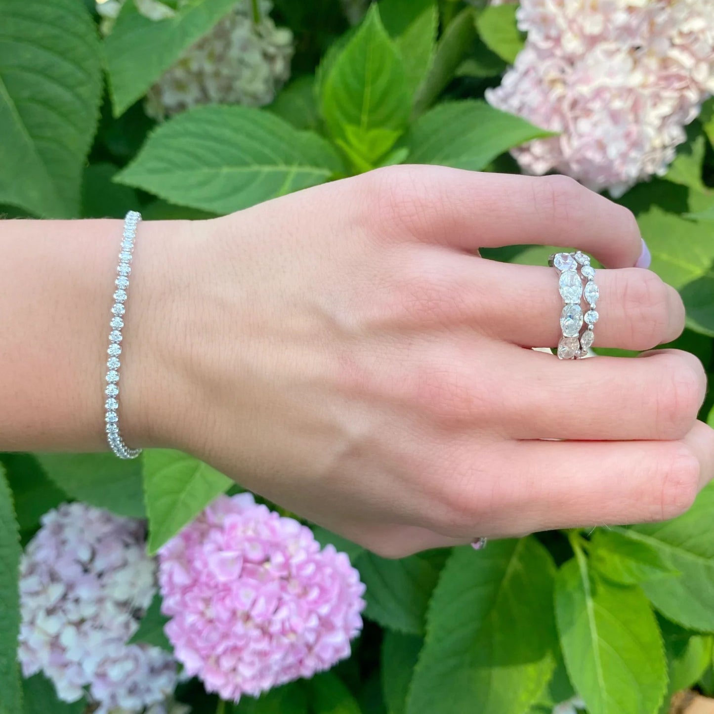 Scalloped Rounds Tennis Bracelet