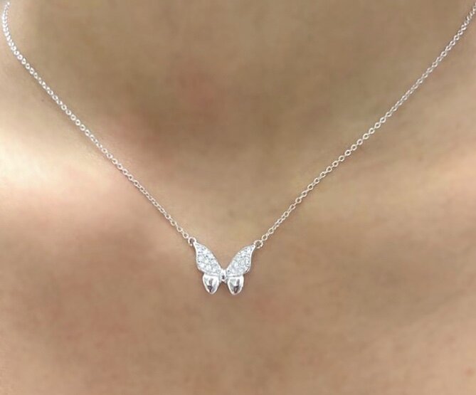 Mua 18K White Gold 4.09ct Diamond Butterfly Necklace chính hãng 2023 | Fado