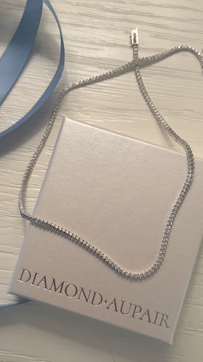 Tri point tennis necklace