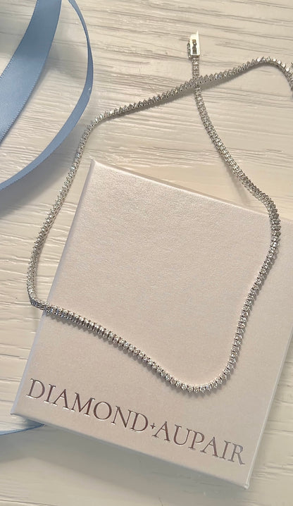 Tri point tennis necklace